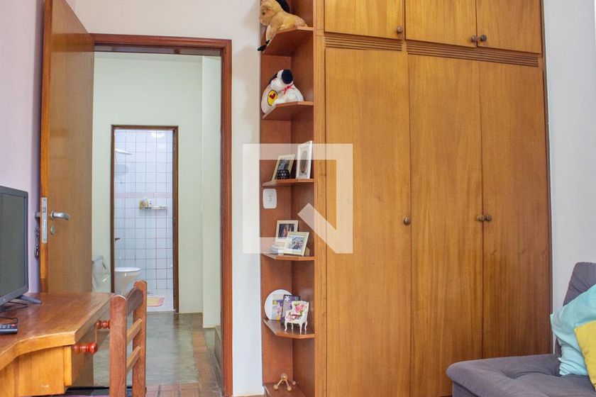 Casa à Venda - Mansões Santo Antônio, 4 Quartos,  243 m2 em , Campinas - sp | SoloBR