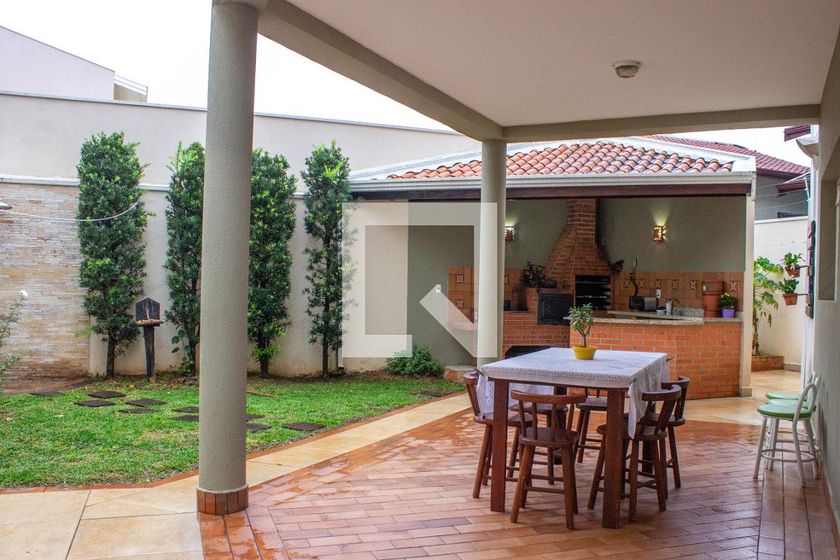 Casa à Venda - Mansões Santo Antônio, 4 Quartos,  243 m2 em , Campinas - sp | SoloBR