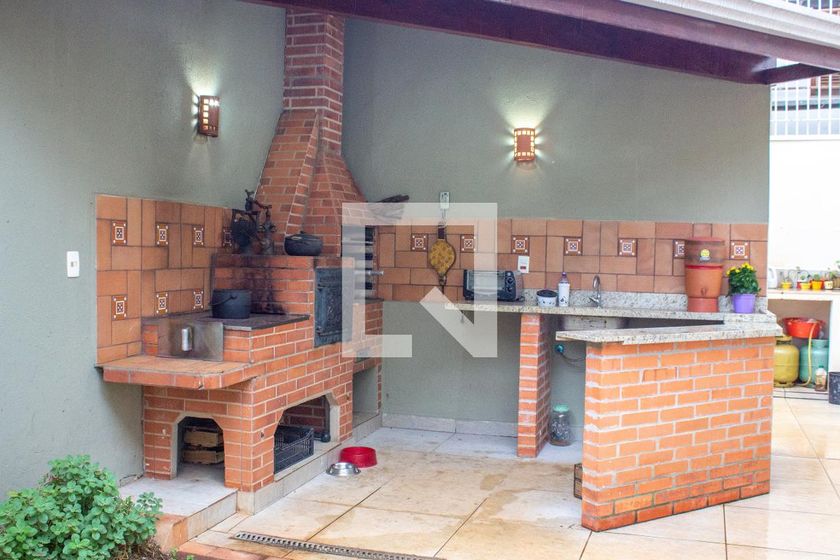 Casa à Venda - Mansões Santo Antônio, 4 Quartos,  243 m2 em , Campinas - sp | SoloBR