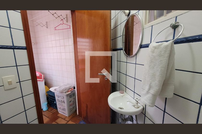 Casa à Venda - Mansões Santo Antônio, 4 Quartos,  243 m2 em , Campinas - sp | SoloBR