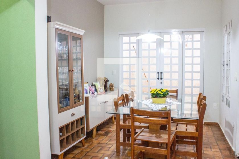 Casa à Venda - Mansões Santo Antônio, 4 Quartos,  243 m2 em , Campinas - sp | SoloBR