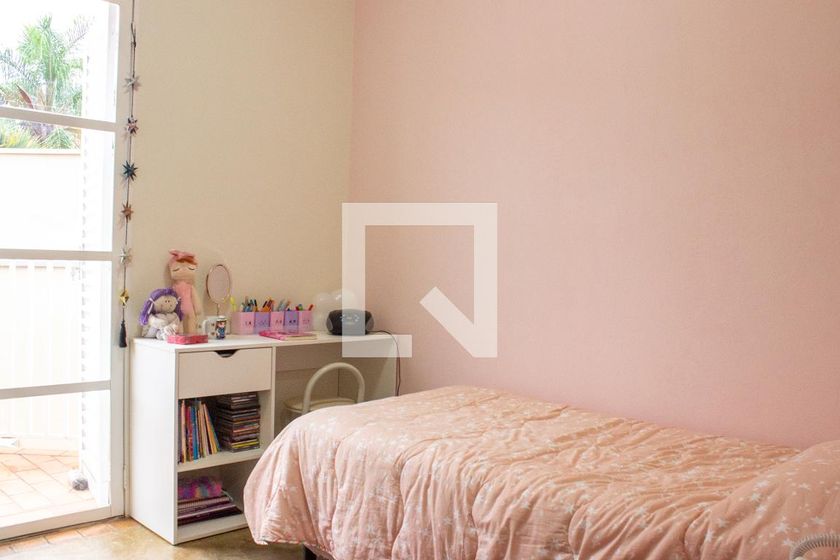 Casa à Venda - Mansões Santo Antônio, 4 Quartos,  243 m2 em , Campinas - sp | SoloBR