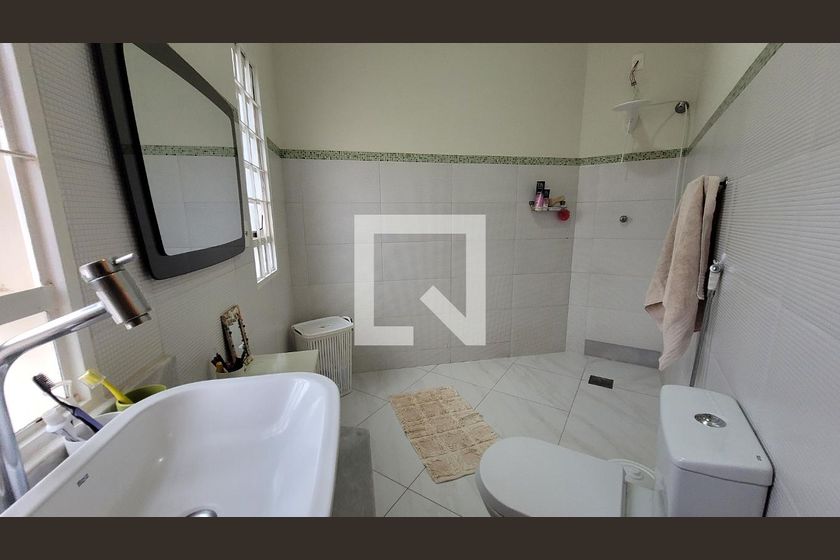 Casa à Venda - Mansões Santo Antônio, 4 Quartos,  243 m2 em , Campinas - sp | SoloBR