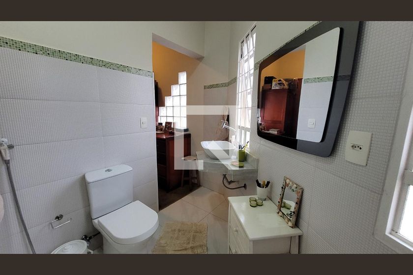 Casa à Venda - Mansões Santo Antônio, 4 Quartos,  243 m2 em , Campinas - sp | SoloBR