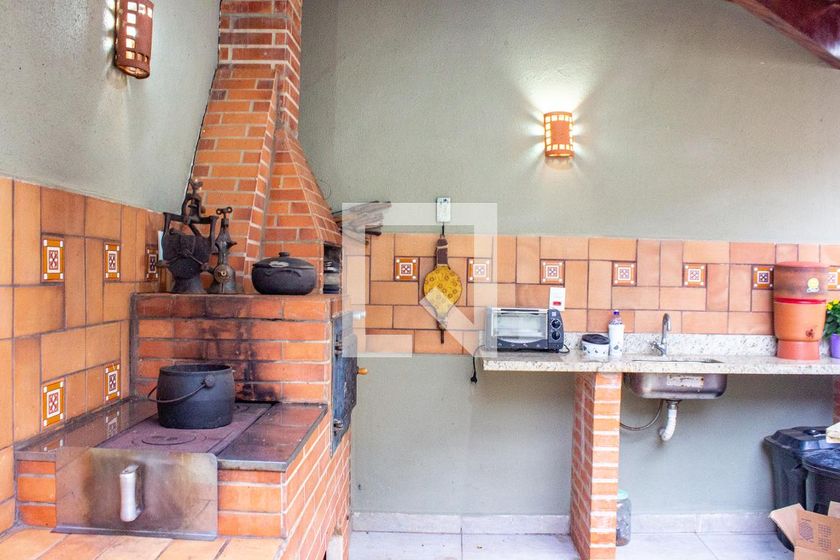 Casa à Venda - Mansões Santo Antônio, 4 Quartos,  243 m2 em , Campinas - sp | SoloBR
