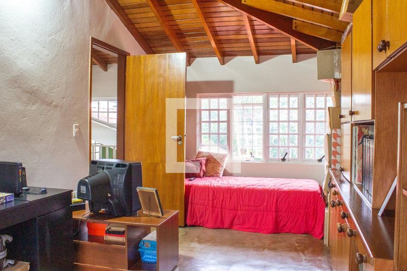 Casa à Venda - Mansões Santo Antônio, 4 Quartos,  243 m2 em , Campinas - sp | SoloBR