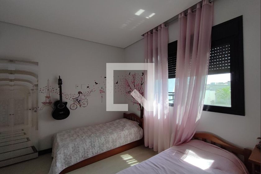 Casa à Venda - Swiss Park, 3 Quartos,  250 m2 em , Campinas - sp | SoloBR