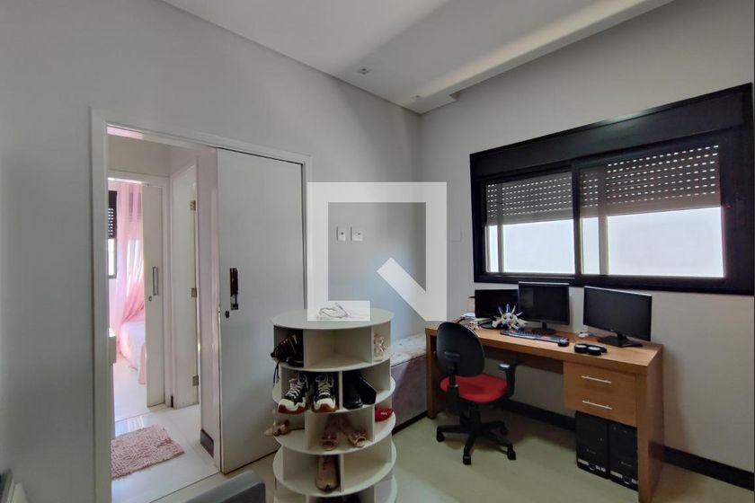 Casa à Venda - Swiss Park, 3 Quartos,  250 m2 em , Campinas - sp | SoloBR