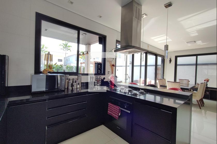 Casa à Venda - Swiss Park, 3 Quartos,  250 m2 em , Campinas - sp | SoloBR