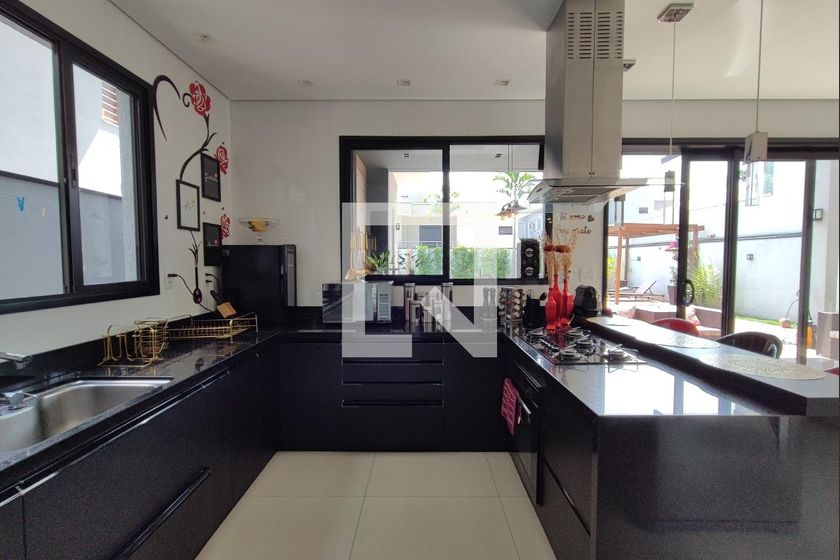 Casa à Venda - Swiss Park, 3 Quartos,  250 m2 em , Campinas - sp | SoloBR