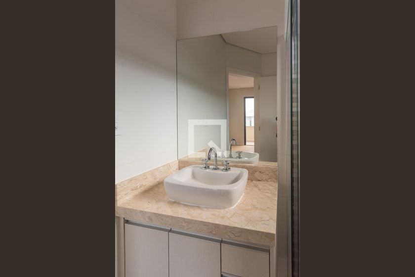 Casa à Venda - Swiss Park, 3 Quartos,  264 m2 em , Campinas - sp | SoloBR