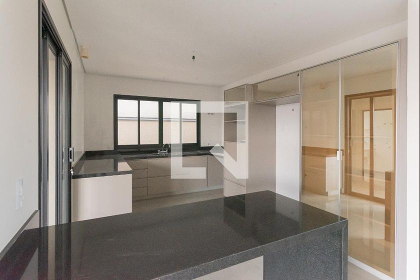 Casa à Venda - Swiss Park, 3 Quartos,  264 m2 em , Campinas - sp | SoloBR
