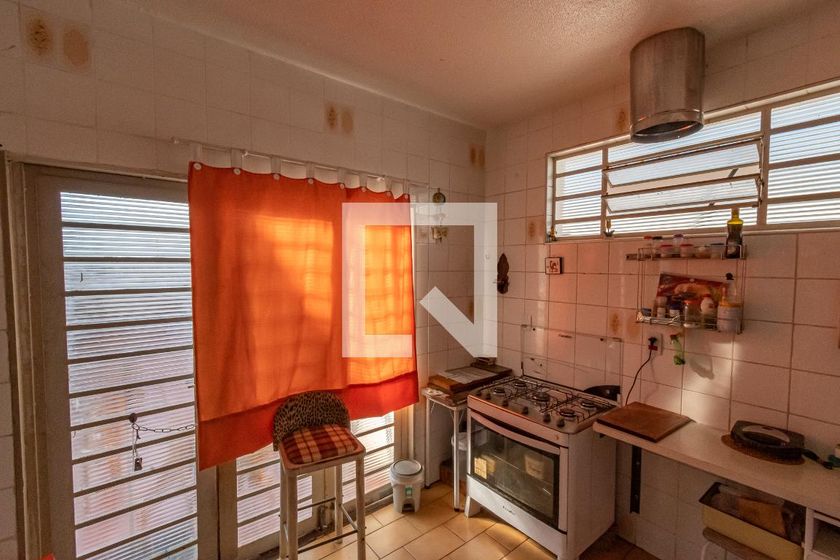 Casa à Venda - Taquaral, 2 Quartos,  164 m2 em , Campinas - sp | SoloBR