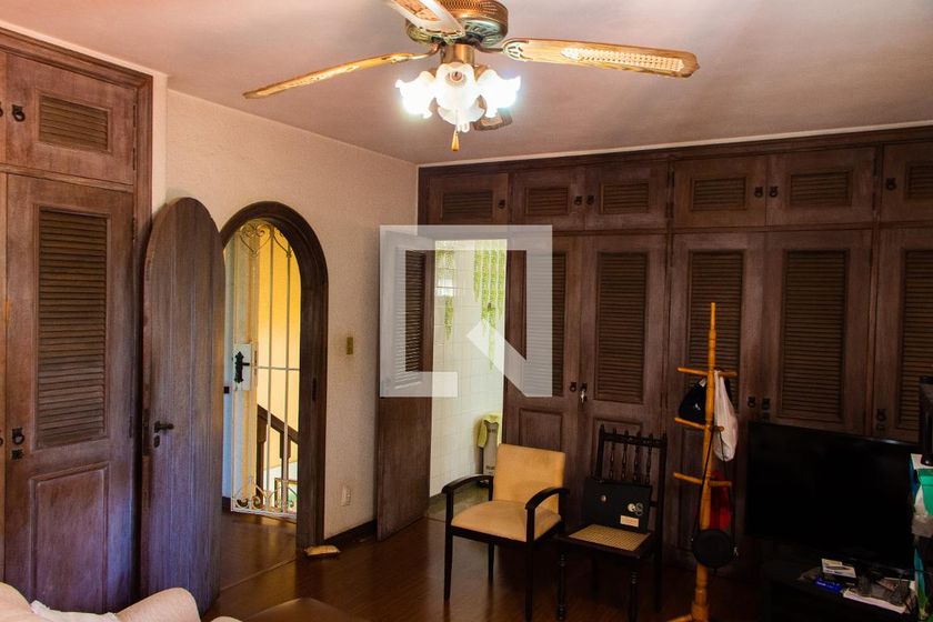 Casa à Venda - Vila Brandina, 4 Quartos,  1243 m2 em , Campinas - sp | SoloBR