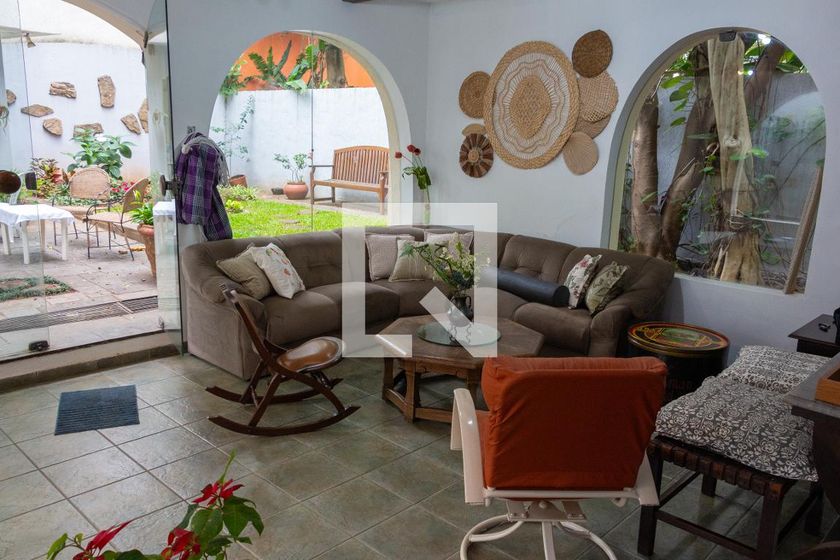 Casa, 4 quartos, 299 m² - Foto 1
