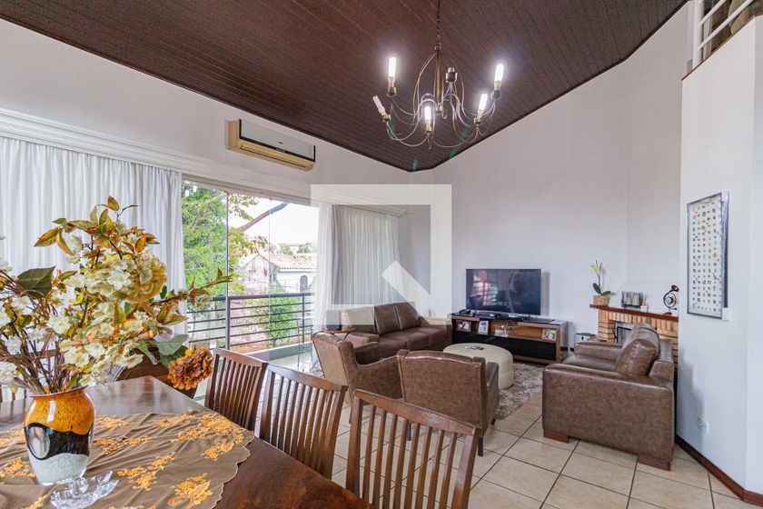 Casa, 4 quartos, 292 m² - Foto 1