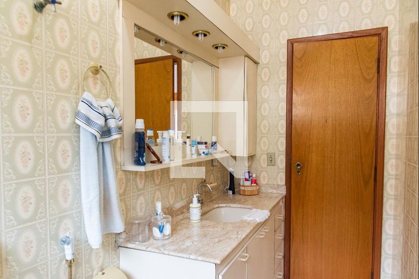 Casa, 4 quartos, 260 m² - Foto 47