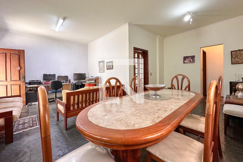 Casa, 3 quartos, 270 m² - Foto 9