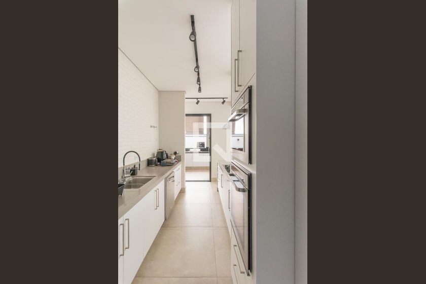 Casa à Venda - Swiss Park, 3 Quartos,  194 m2 em , Campinas - sp | SoloBR
