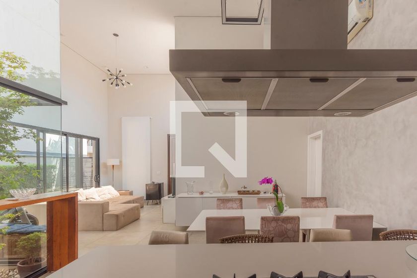 Casa à Venda - Swiss Park, 3 Quartos,  194 m2 em , Campinas - sp | SoloBR