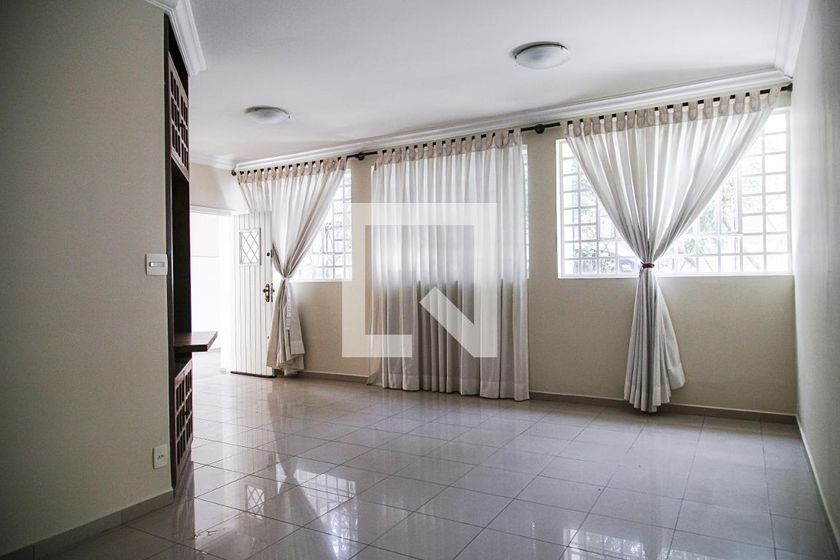 Casa, 3 quartos, 230 m² - Foto 1