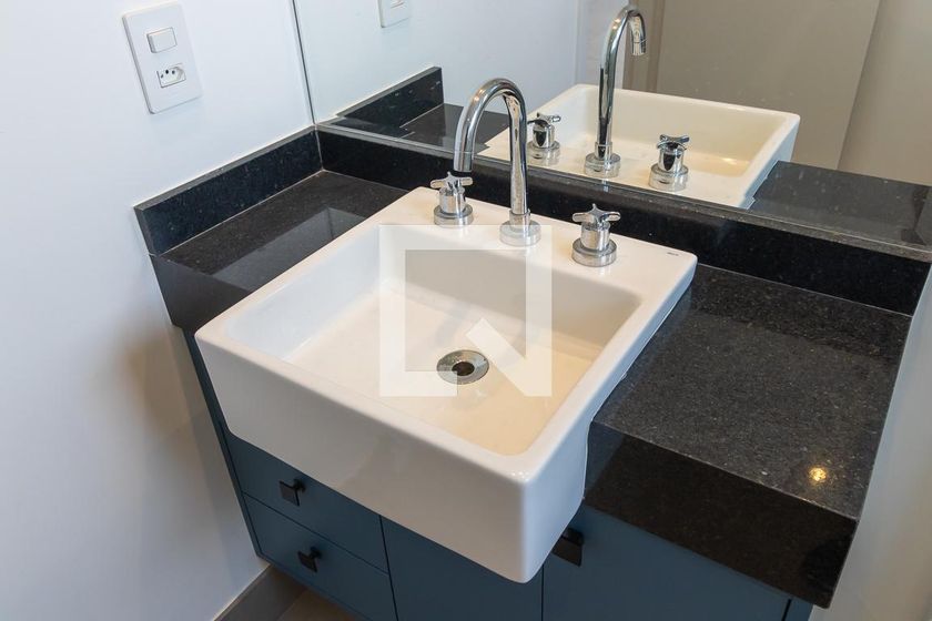 Apartamento à Venda - Bosque, 1 Quarto,  52 m2 em , Campinas - sp | SoloBR