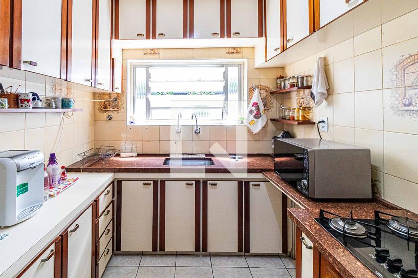 Casa, 3 quartos, 258 m² - Foto 46