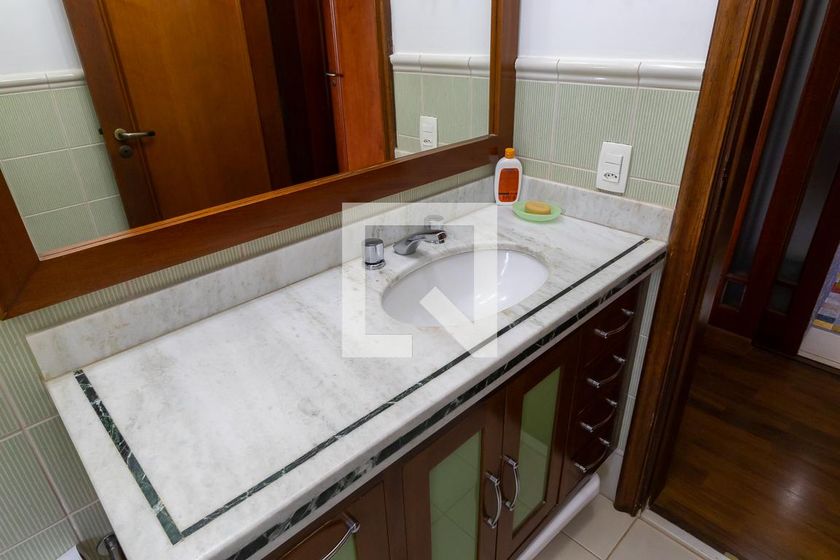 Casa à Venda - Jardim Santana, 4 Quartos,  455 m2 em , Campinas - sp | SoloBR