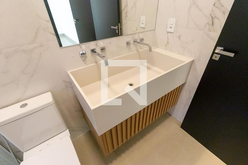 Casa à Venda - Swiss Park, 3 Quartos,  282 m2 em , Campinas - sp | SoloBR