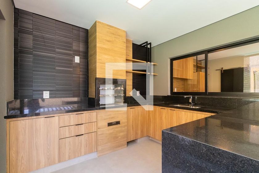 Casa à Venda - Swiss Park, 4 Quartos,  383 m2 em , Campinas - sp | SoloBR