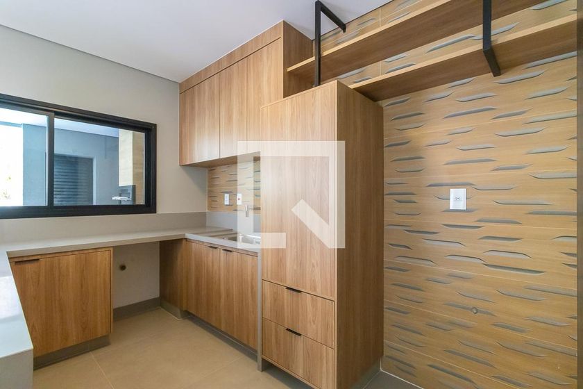 Casa à Venda - Swiss Park, 4 Quartos,  383 m2 em , Campinas - sp | SoloBR