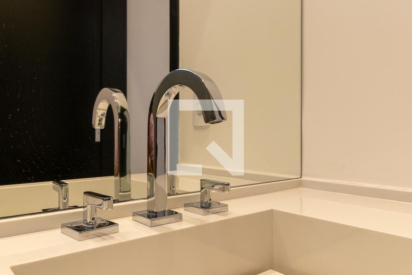 Casa à Venda - Swiss Park, 4 Quartos,  383 m2 em , Campinas - sp | SoloBR