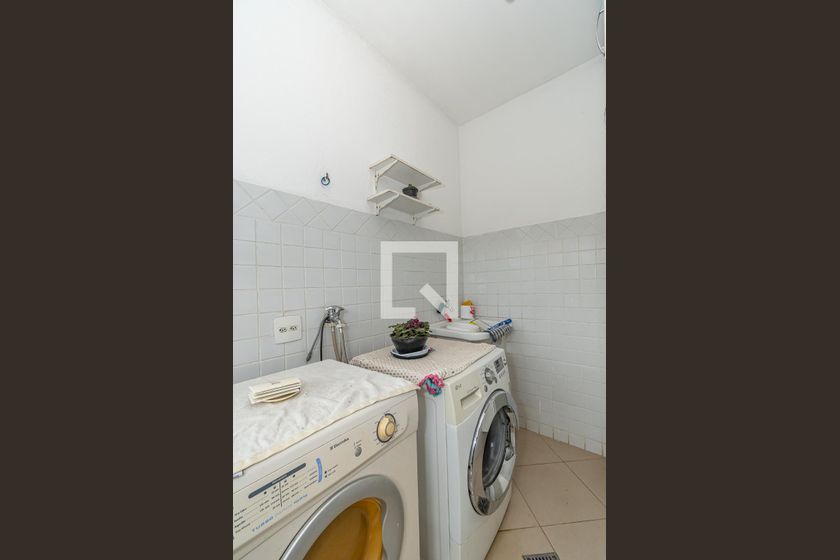 Casa à Venda - Vila Brandina, 4 Quartos,  115 m2 em , Campinas - sp | SoloBR