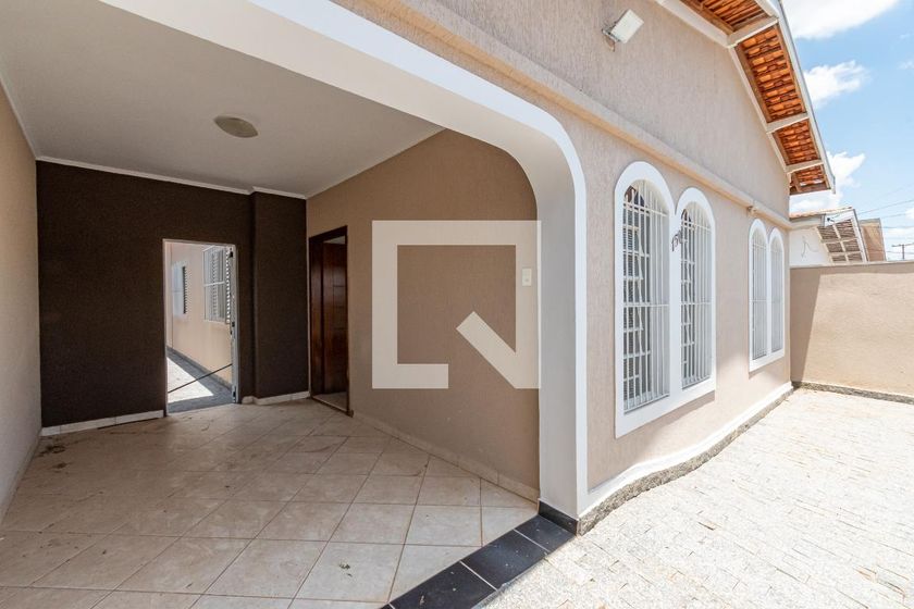 Casa à Venda - Jardim Flamboyant, 3 Quartos,  230 m2 em , Campinas - sp | SoloBR