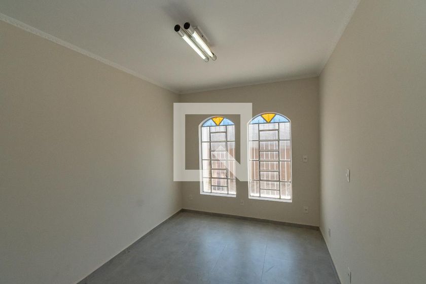 Casa à Venda - Jardim Flamboyant, 3 Quartos,  230 m2 em , Campinas - sp | SoloBR