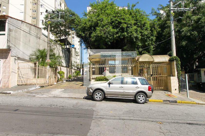 Condomínio em Rua Edmundo Juventino Fuentes, 1, Vila Ema - São Paulo ...