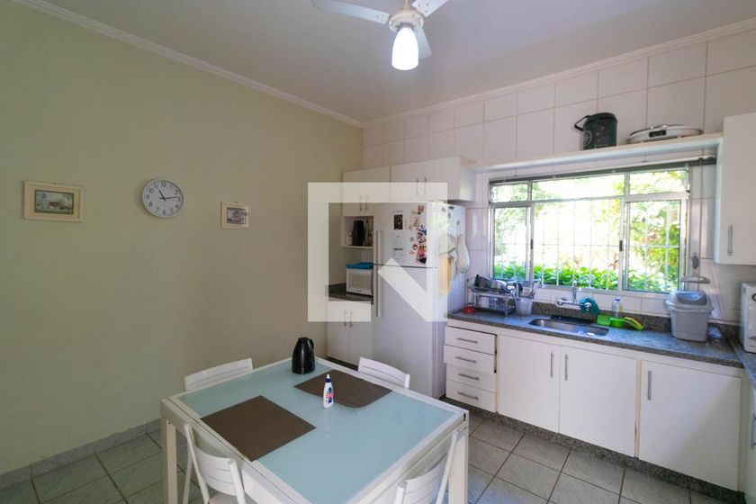 Casa à Venda - Cambuí, 4 Quartos,  340 m2 em , Campinas - sp | SoloBR