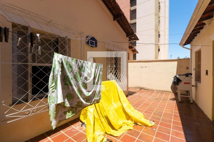 Casa à Venda - Cambuí, 4 Quartos,  340 m2 em , Campinas - sp | SoloBR