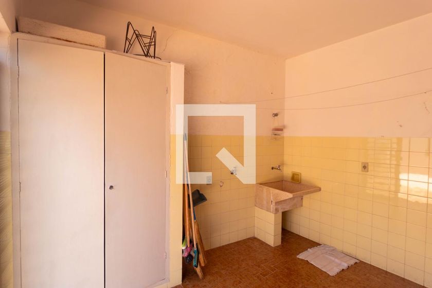 Casa à Venda - Jardim Flamboyant, 4 Quartos,  225 m2 em , Campinas - sp | SoloBR
