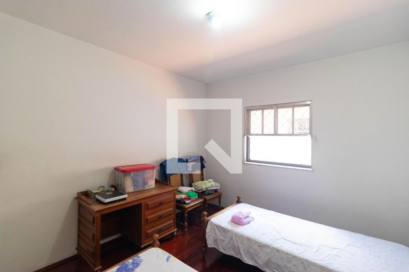 Casa à Venda - Jardim Flamboyant, 4 Quartos,  225 m2 em , Campinas - sp | SoloBR