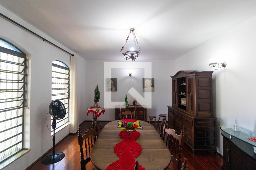 Casa à Venda - Jardim Flamboyant, 4 Quartos,  225 m2 em , Campinas - sp | SoloBR
