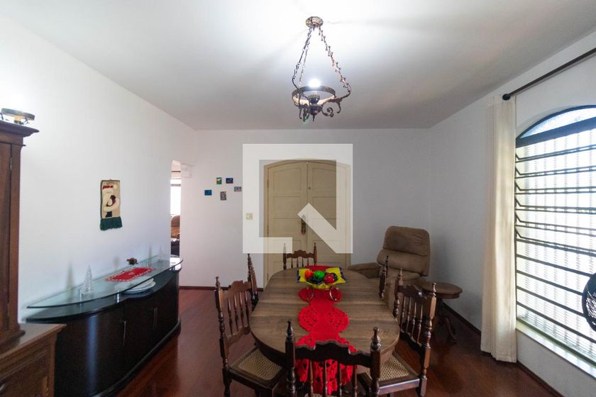 Casa à Venda - Jardim Flamboyant, 4 Quartos,  225 m2 em , Campinas - sp | SoloBR