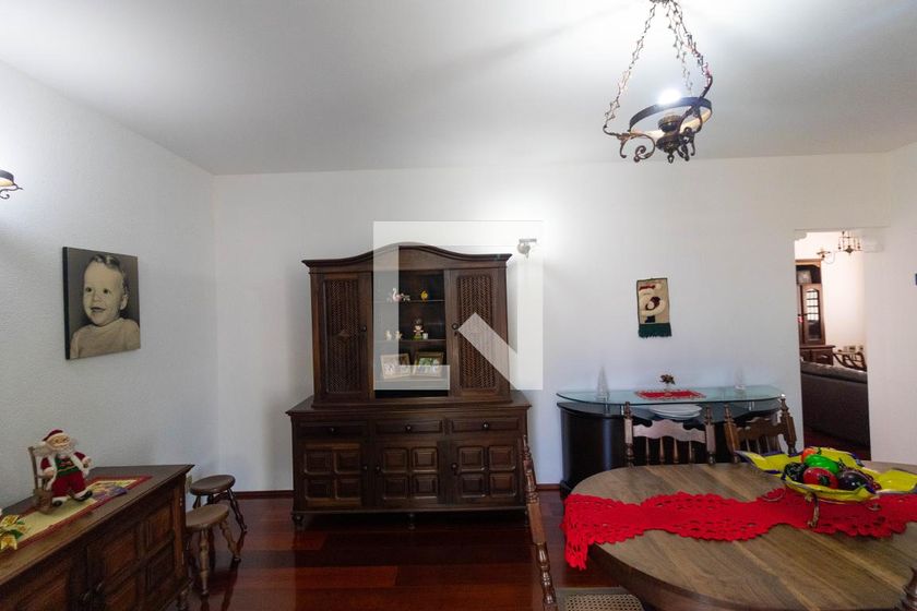 Casa à Venda - Jardim Flamboyant, 4 Quartos,  225 m2 em , Campinas - sp | SoloBR