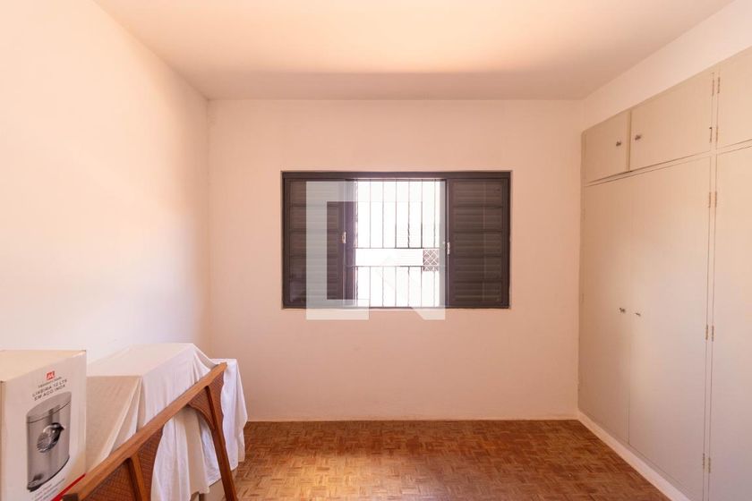 Casa à Venda - Jardim Flamboyant, 4 Quartos,  225 m2 em , Campinas - sp | SoloBR
