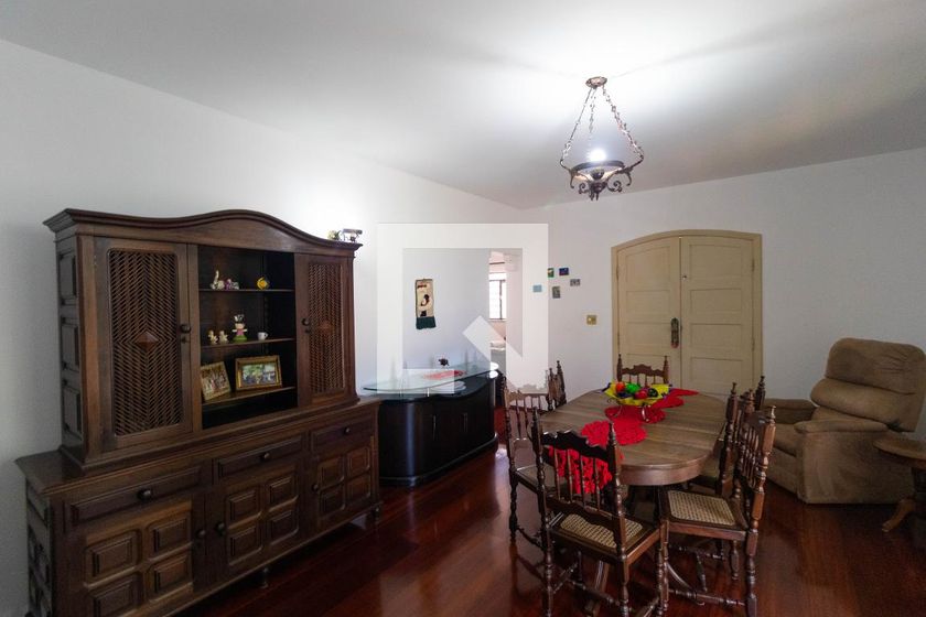 Casa à Venda - Jardim Flamboyant, 4 Quartos,  225 m2 em , Campinas - sp | SoloBR