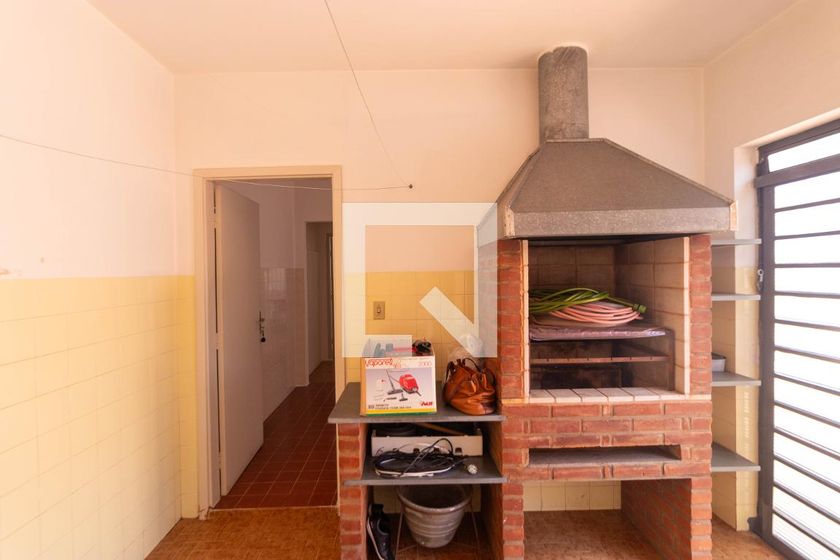 Casa à Venda - Jardim Flamboyant, 4 Quartos,  225 m2 em , Campinas - sp | SoloBR