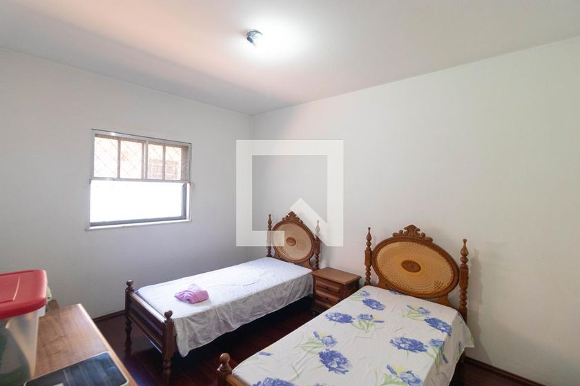 Casa à Venda - Jardim Flamboyant, 4 Quartos,  225 m2 em , Campinas - sp | SoloBR