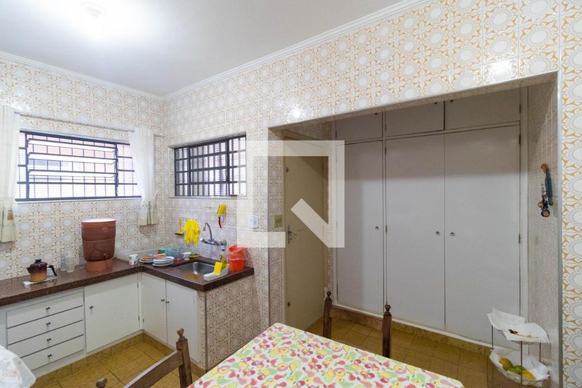 Casa à Venda - Jardim Flamboyant, 4 Quartos,  225 m2 em , Campinas - sp | SoloBR