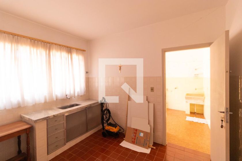 Casa à Venda - Jardim Flamboyant, 4 Quartos,  225 m2 em , Campinas - sp | SoloBR