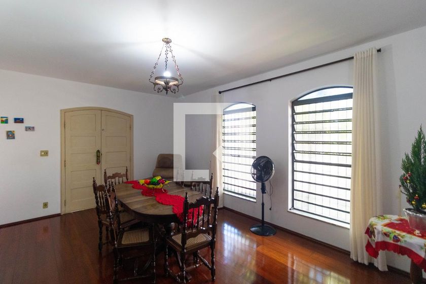 Casa à Venda - Jardim Flamboyant, 4 Quartos,  225 m2 em , Campinas - sp | SoloBR